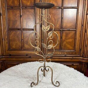 NWOT Baroque Leaf Metal Antiqued Bronze Finished Candle Holder